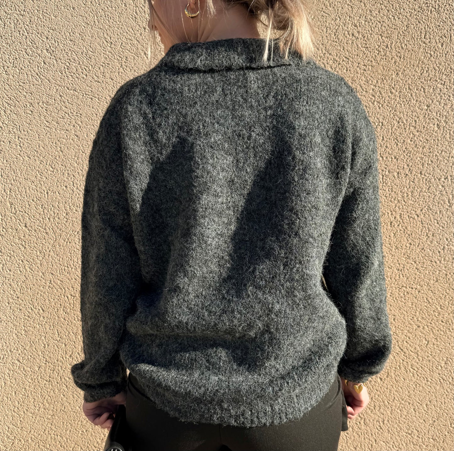 Pull MIA gris
