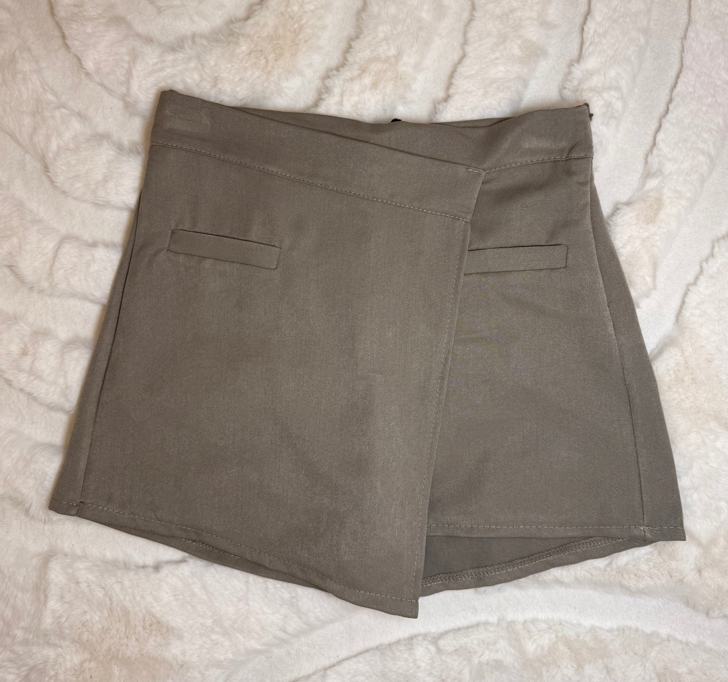 Jupe short LEONIE taupe