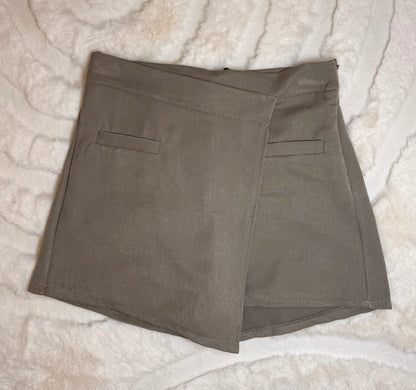 Jupe short LEONIE taupe